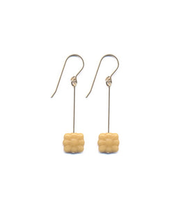 E1848 Cream Waffle Earrings