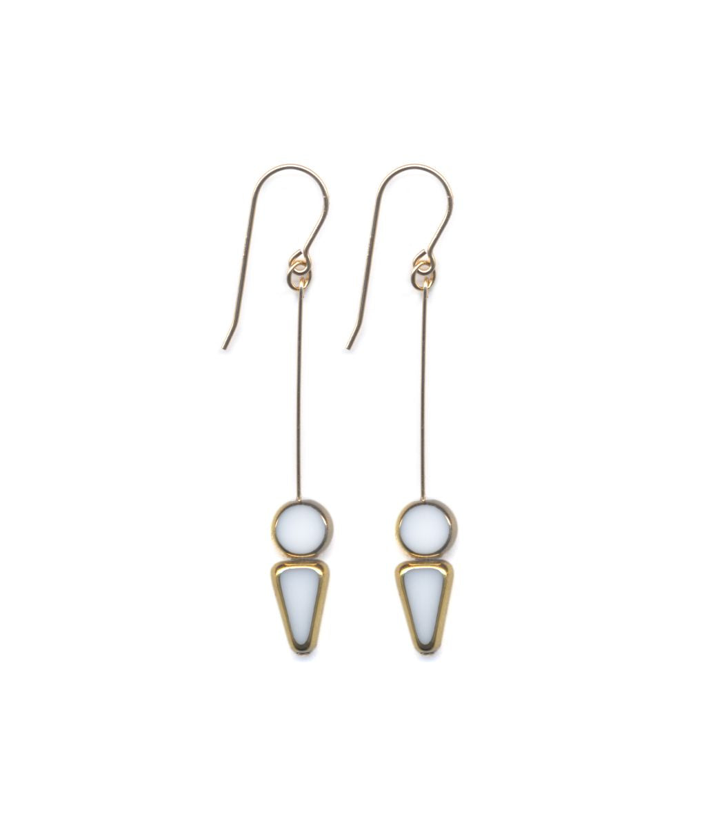 E1870 White Ice Cream Cone Earrings