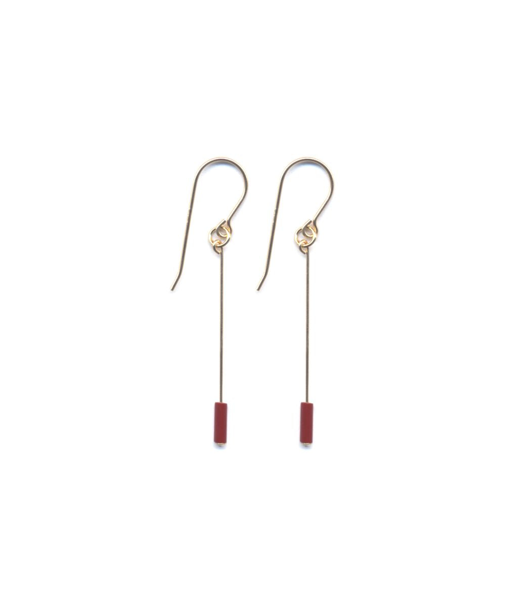 E1882 Maroon Line Drop Earrings