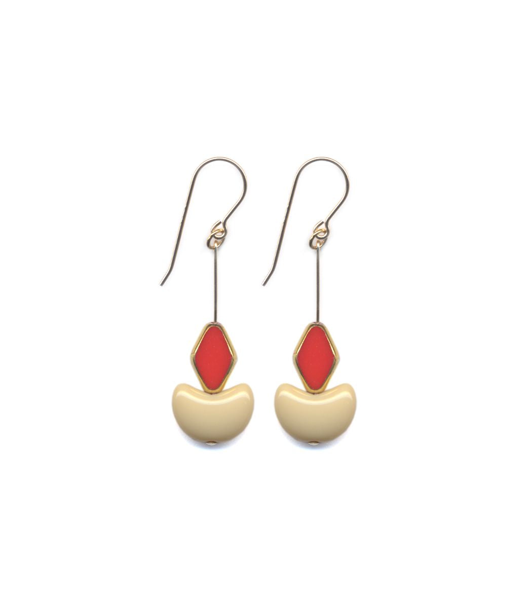 E1897 Offering Drop in Red Earrings