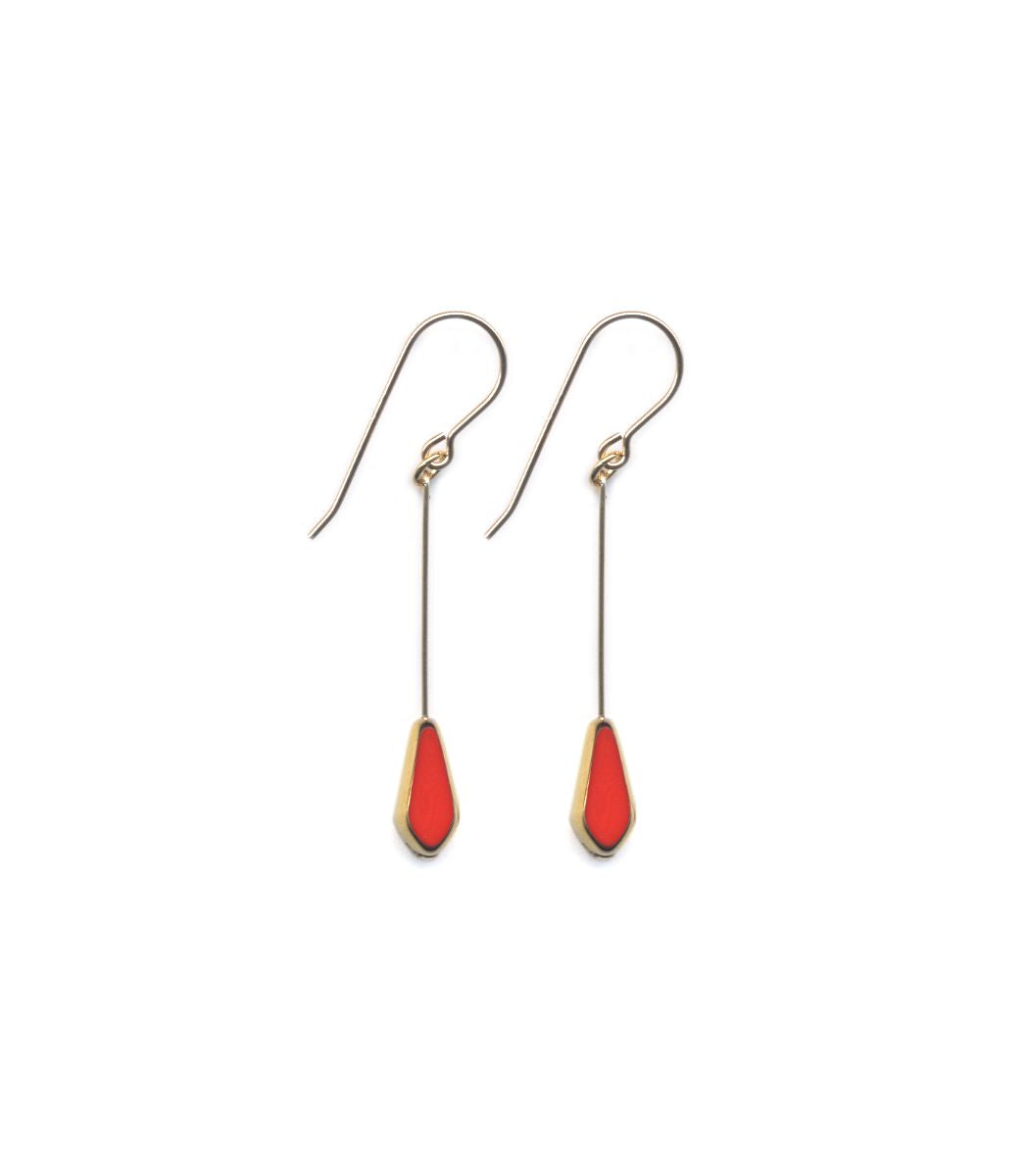 E1921 Red Petal Earrings