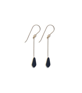 E1922 Black Petal Earrings