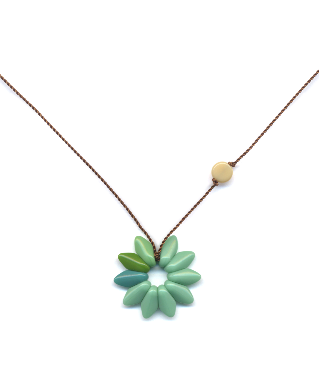 N2062 Small Green Flower Necklace