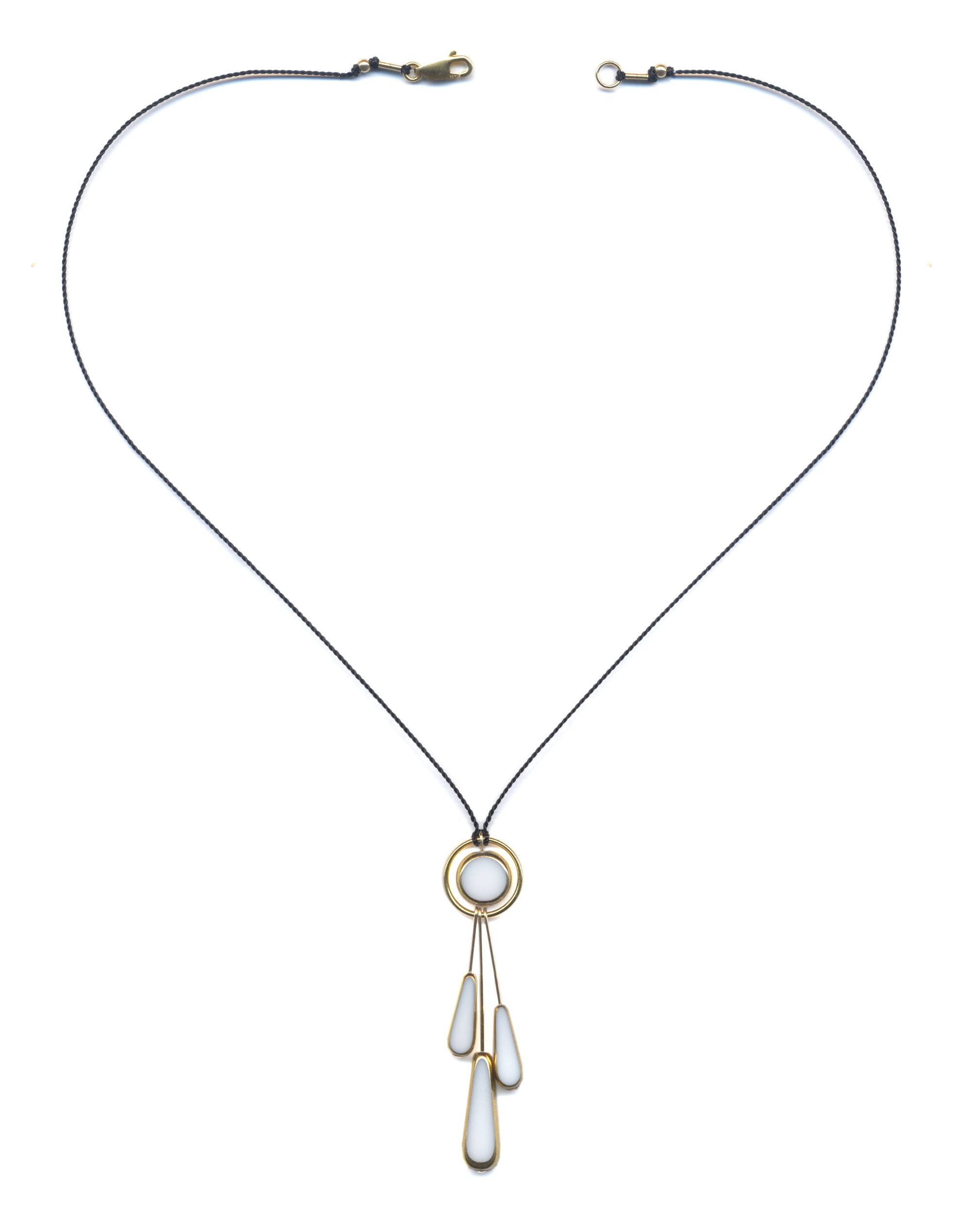 N2196 White Petals Necklace