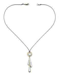 N2196 White Petals Necklace