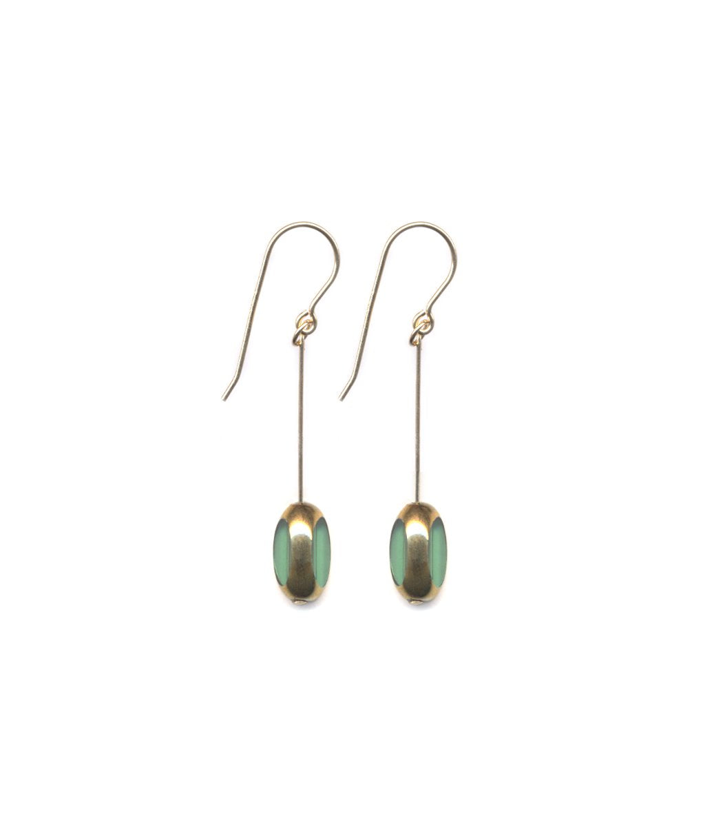 E1740 Jewel Green Bean Earrings