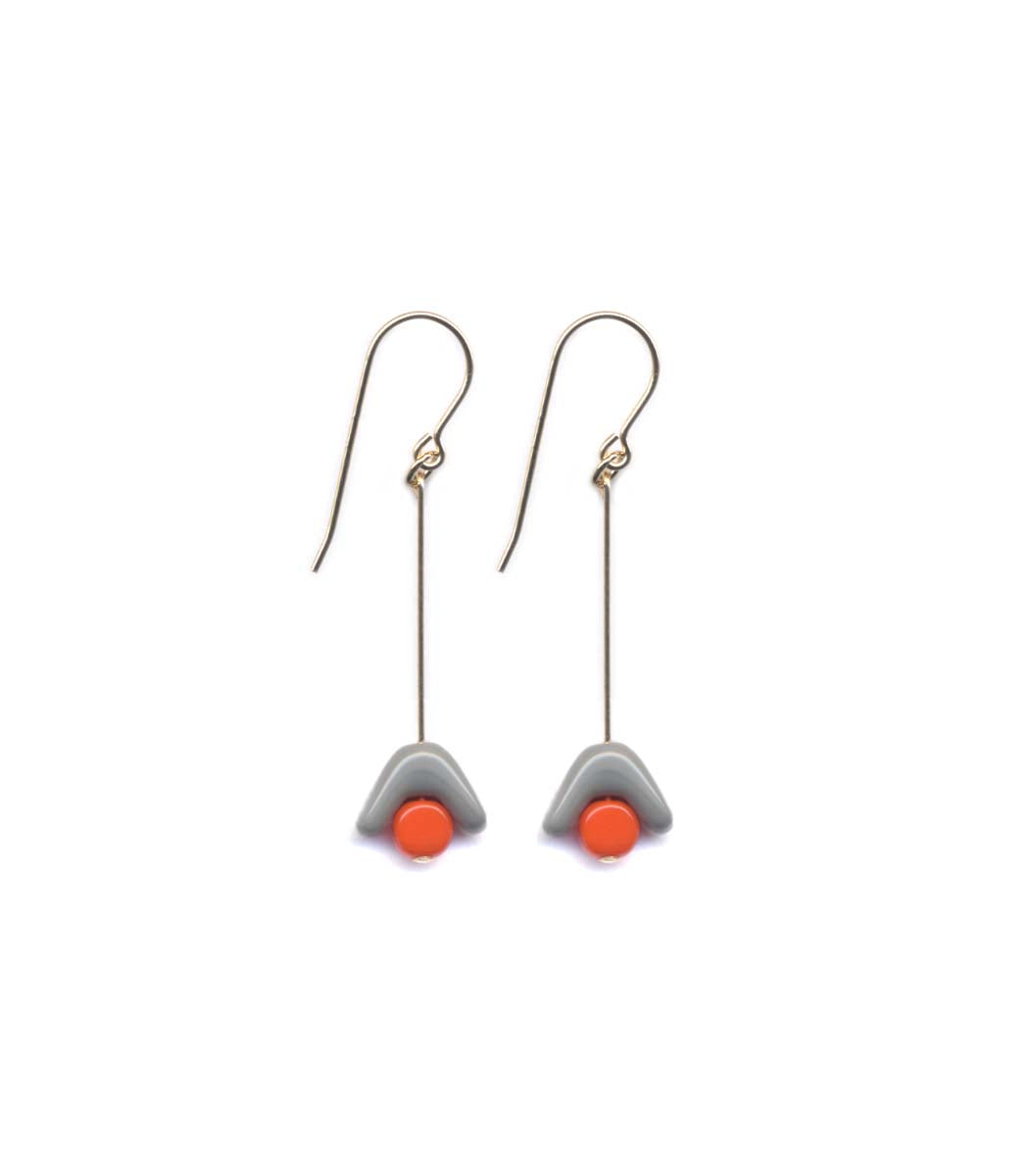 E1787 Gray Hat with Orange Earrings