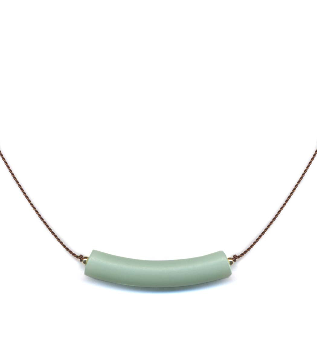 N2046 Milky Green Bar Necklace